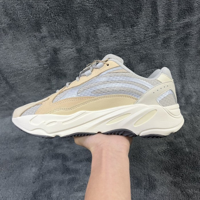 Adidas Yeezy Boost 700 V2 Cream