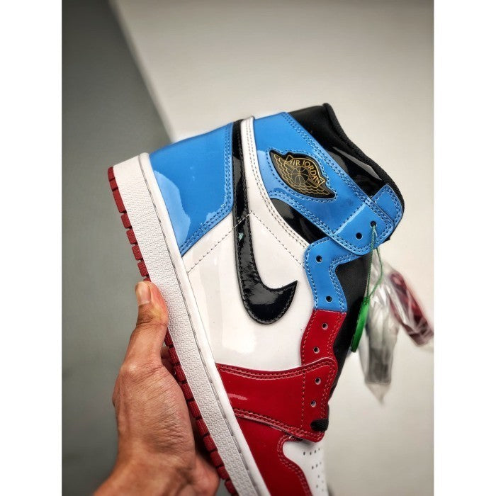 Air Jordan 1 Retro High UNC to chicago Fearless