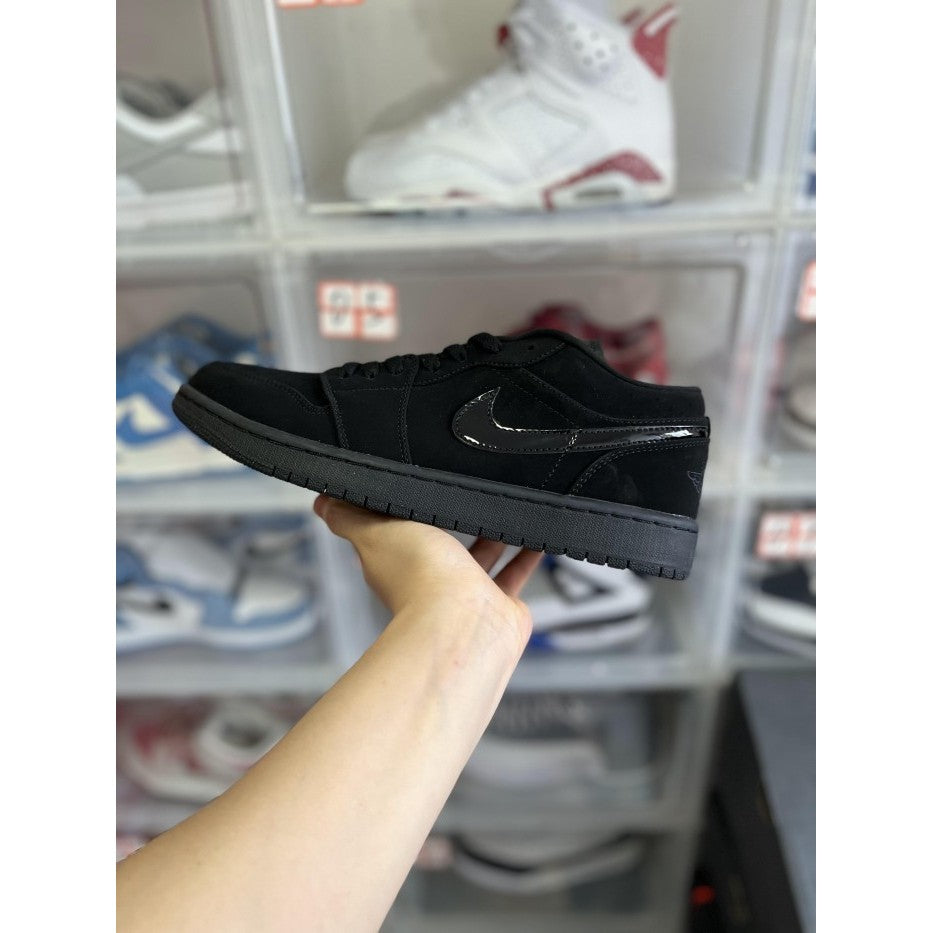 Air Jordan 1 Low Triple Black