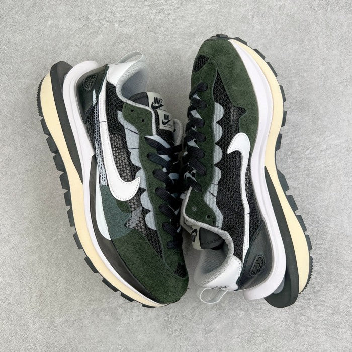 Nike Vaporwaffle sacai Black White