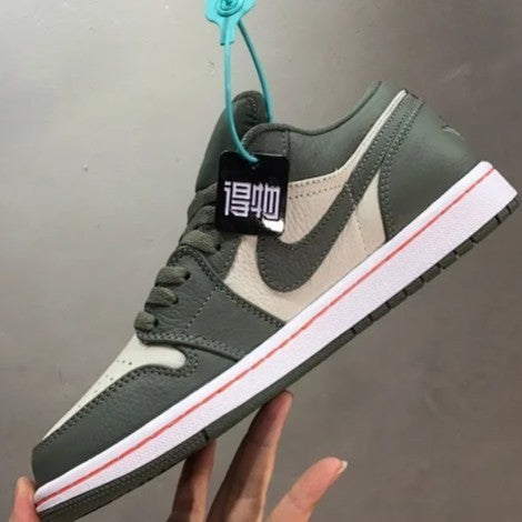 Air Jordan 1 Low Military Green - 553558-121