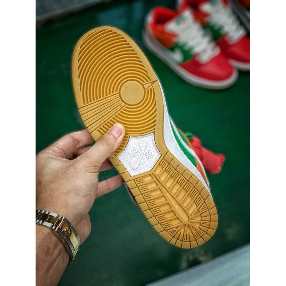 Nike SB Dunk Low 7 Eleven