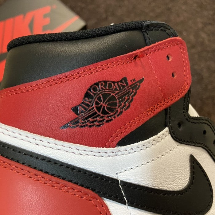 Air Jordan 1 Retro High Black Toe