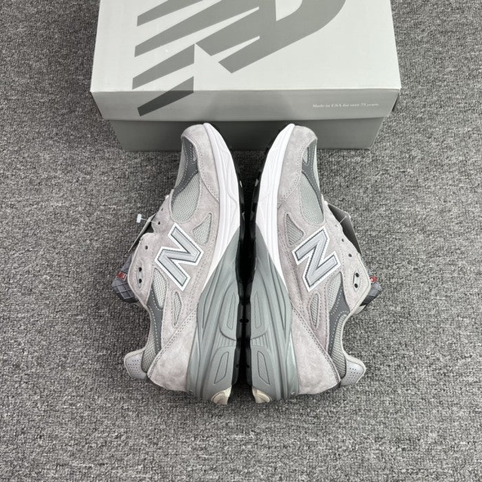 New Balance 990V3 Kith Grey