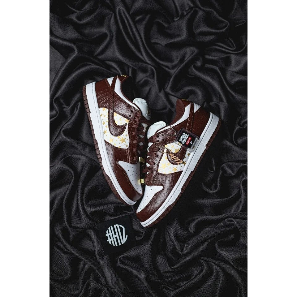 Supreme x Nike SB Dunk Low Stars Barkroot Brown (2021)