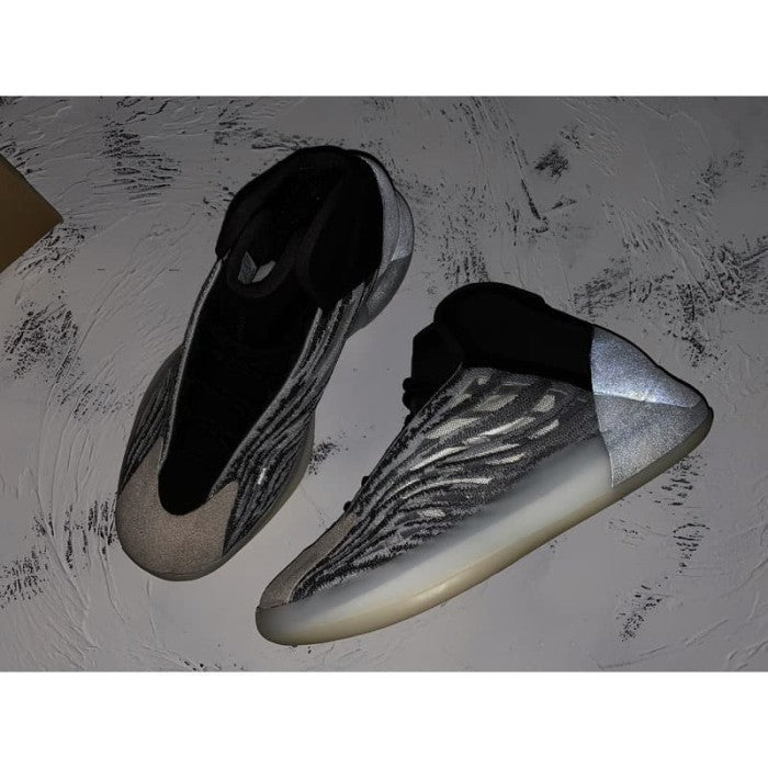 adidas Yeezy Quantum YZY QNTM (Lifestyle Model) - Q46473
