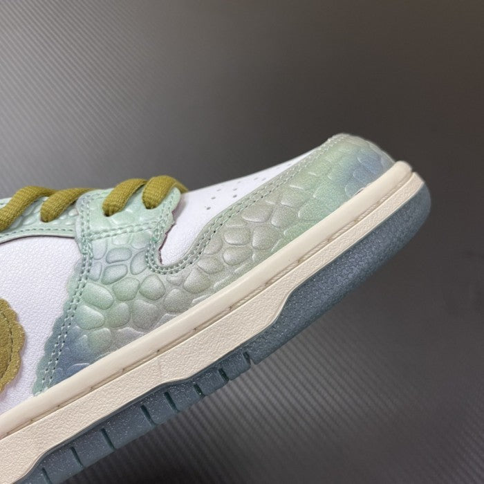 Alexis Sablone x Nike SB Dunk Low