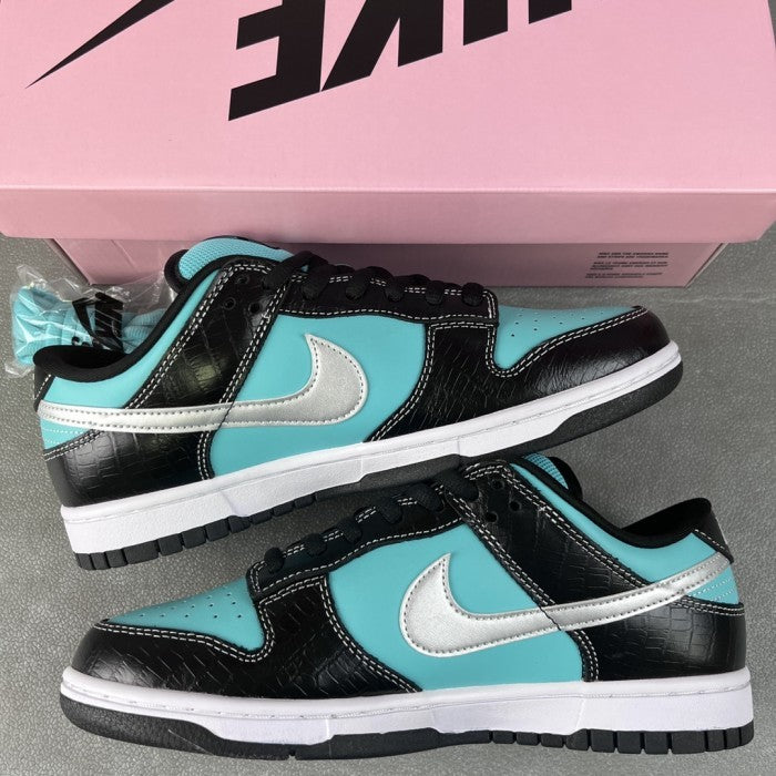 Diamond Supply Co. x Nike SB Dunk Low