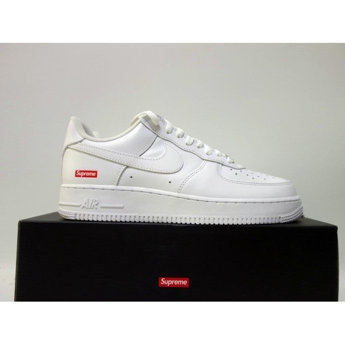 Nike Air Force 1 White x Supreme