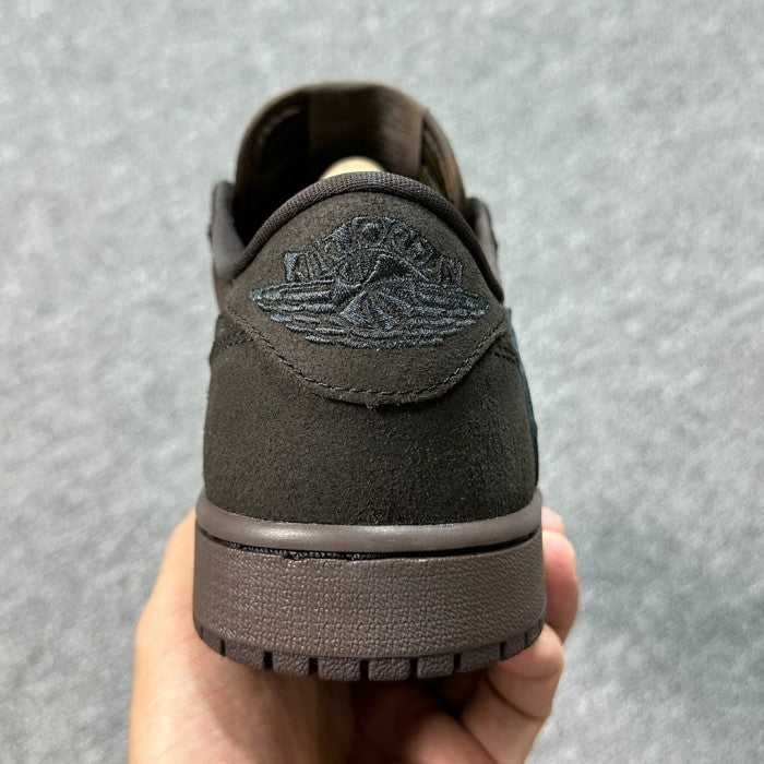 Travis Scott x Air Jordan 1 Low Velvet Brown