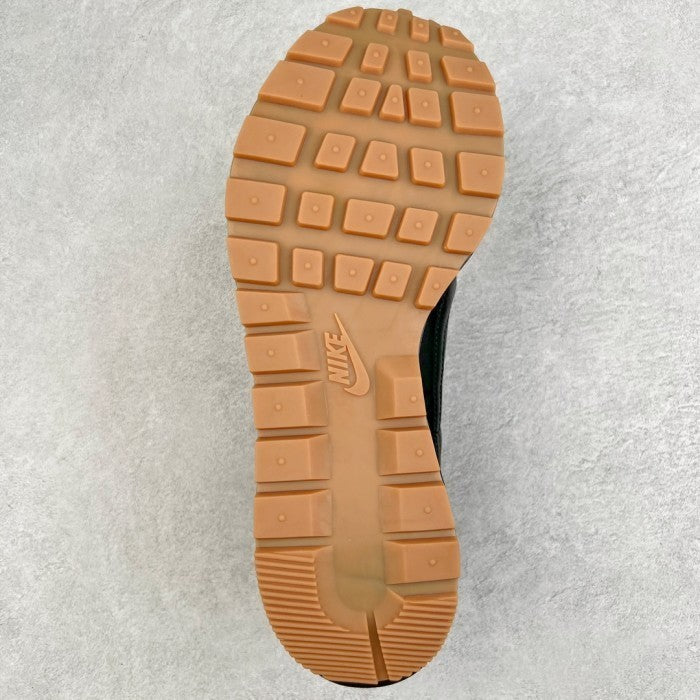 sacai x Nike Vaporwaffle Black Gum