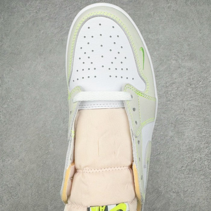 Air Jordan 1 Low OG 'Ghost Green' DM7837-103