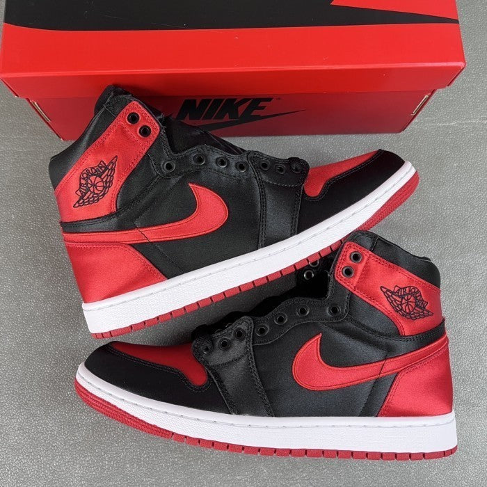 Air Jordan 1 Retro High OG WMNS Satin Bred
