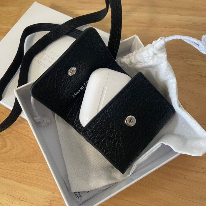 MAISON MARGIELA - Four stitches AirPods Case