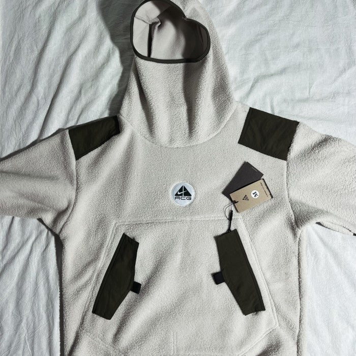 Vintage Nike ACG Ninja Fleece White Sherpa Hoodie