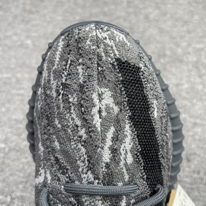 Adidas Yeezy Boost 350 V2 Dark Salt - ID4811