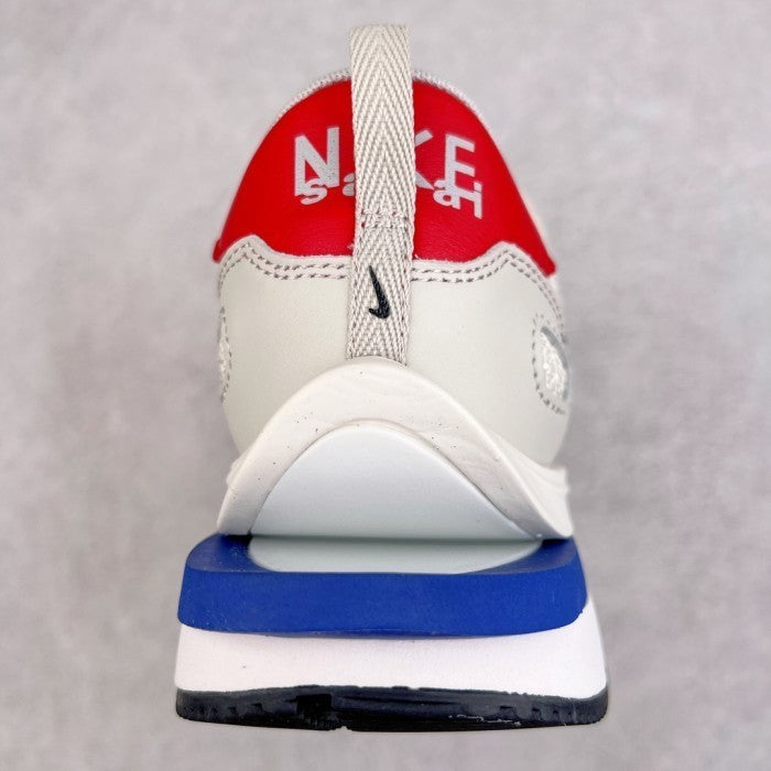 Nike Vaporwaffle sacai Sport Fuschia