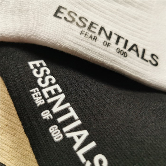 Kaos Kaki ESSENTIALS FOG Front Logo Crew Socks - FW19
