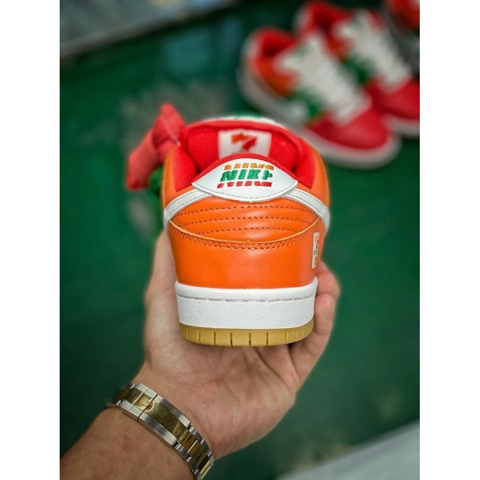 Nike SB Dunk Low 7 Eleven