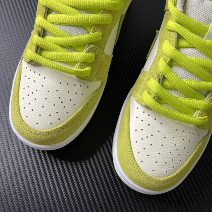 Nike SB Dunk Low Sour Apple/ Green Apple - DM0807-300