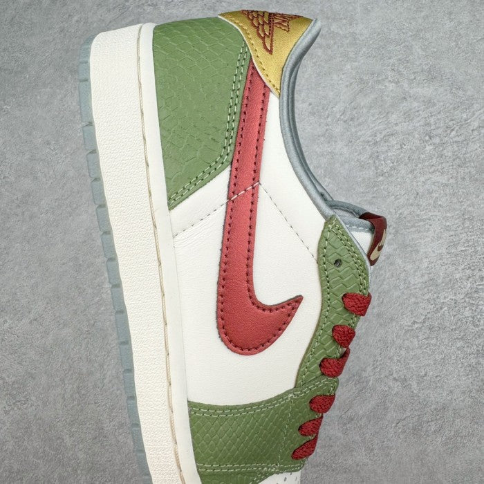 Air Jordan 1 Retro Low OG 'Year of the Dragon' FN3727-100