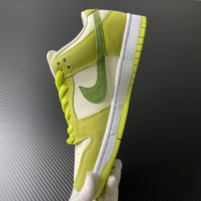 Nike SB Dunk Low Sour Apple/ Green Apple - DM0807-300