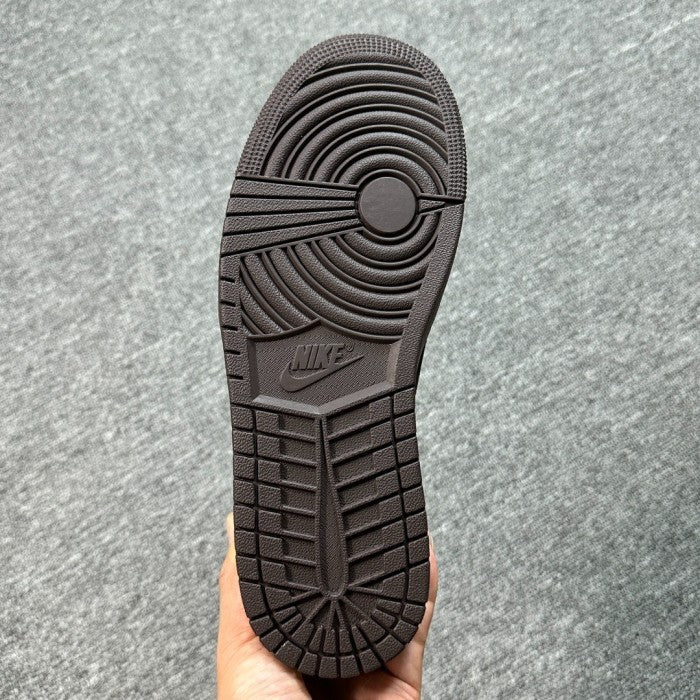Travis Scott x Air Jordan 1 Low Velvet Brown