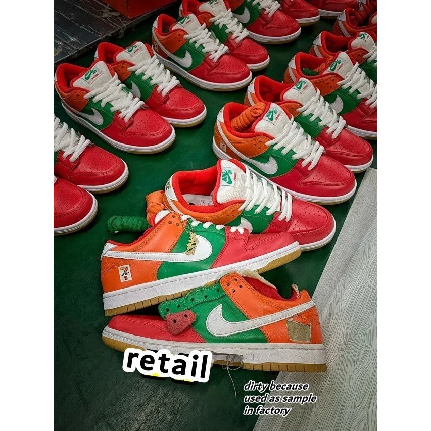 Nike SB Dunk Low 7 Eleven