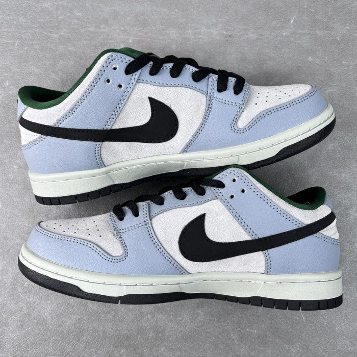 Nike SB Dunk Low Maple Leaf Central Park