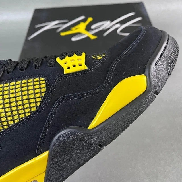 Air Jordan 4 Retro Thunder