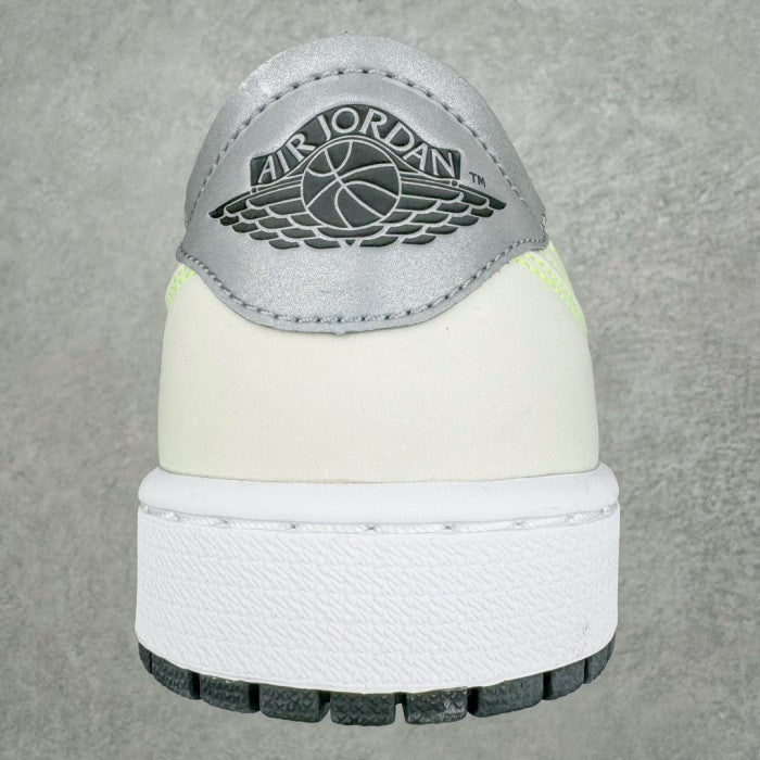 Air Jordan 1 Low OG 'Ghost Green' DM7837-103