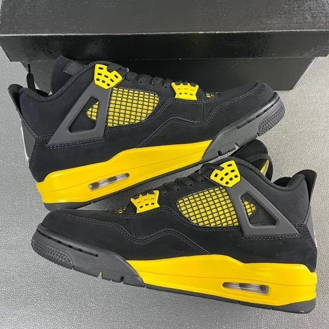 Air Jordan 4 Retro Thunder