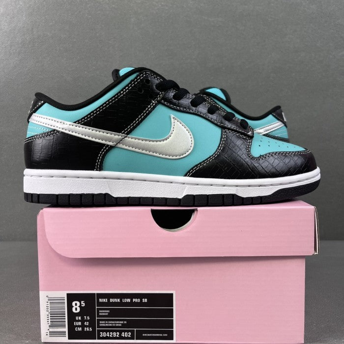 Diamond Supply Co. x Nike SB Dunk Low