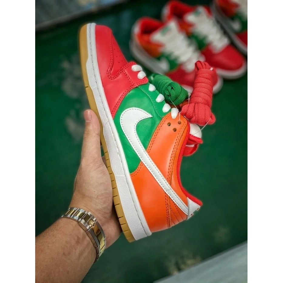 Nike SB Dunk Low 7 Eleven