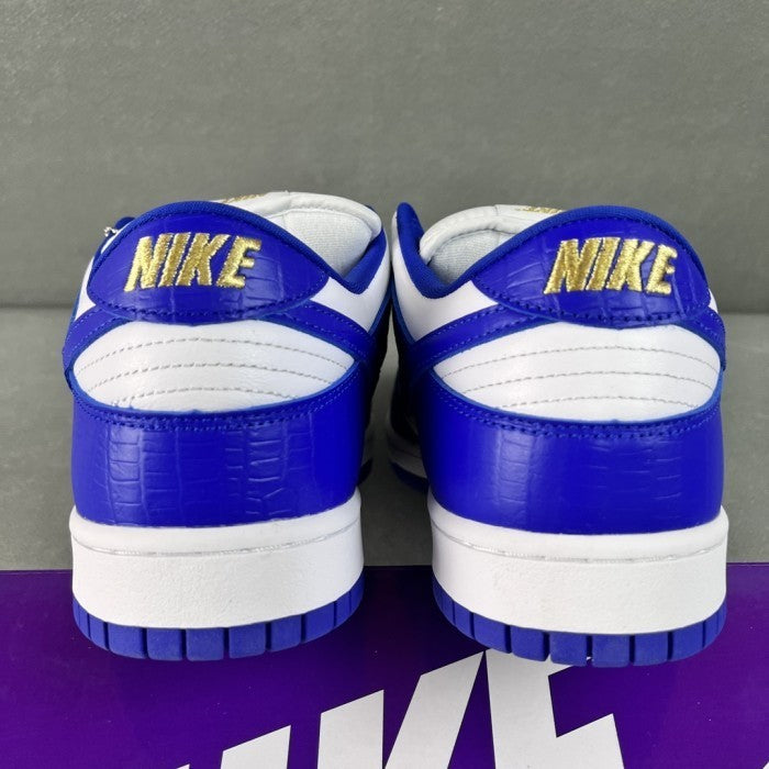Supreme x Nike SB Dunk Low Stars Hyper Royal (2021)