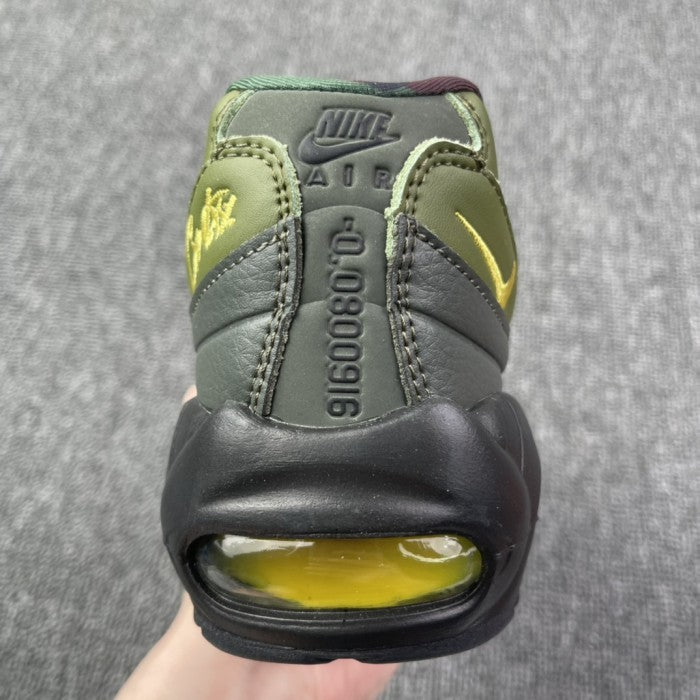 Corteiz x Nike Air Max 95 SP Gutta Green