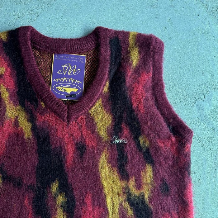 Corteiz Mohair Knit Vest - Red Camo