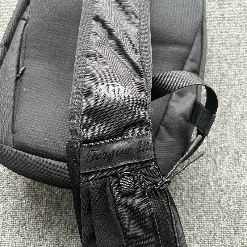 Syna World Sling Bag
