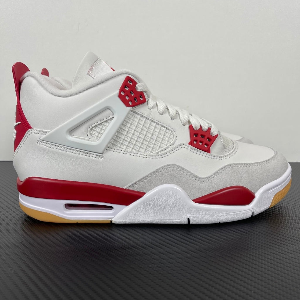 Nike SB x Air Jordan 4 Retro SP 'Varsity Red' Friends & Family