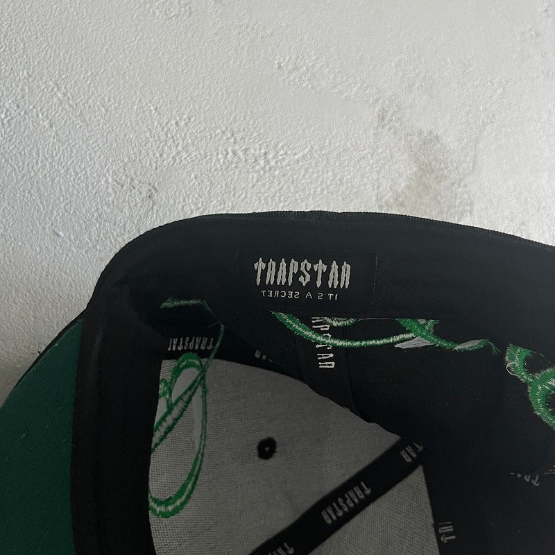 Trapstar Script Fitted Cap - Black/Green