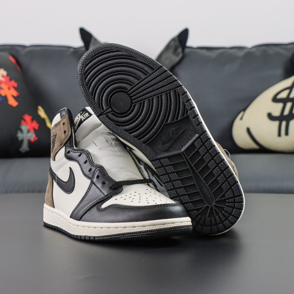 Air Jordan 1 OG Dark Mocha
