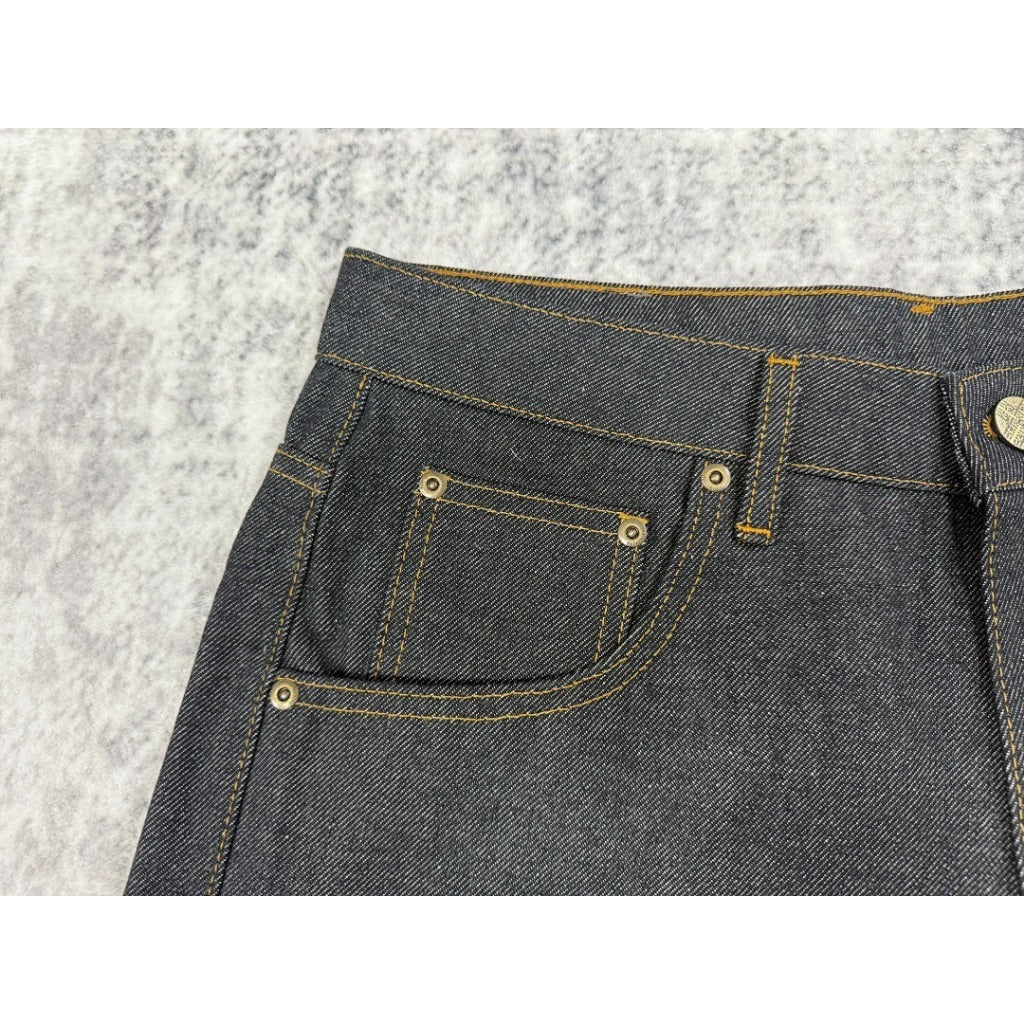 aziza" black raw Jorts 01 – derschutze