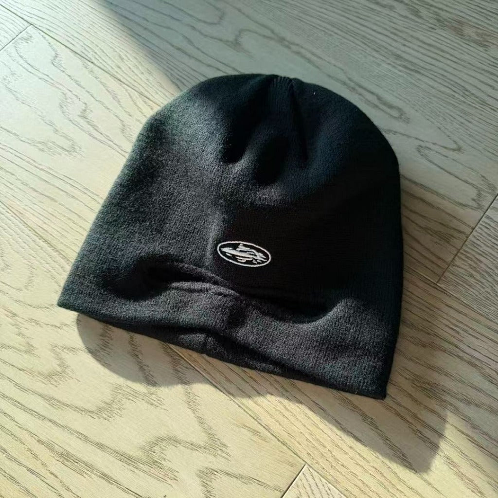 PEEK-A-BEANIE - BLACK - Corteiz - Corteiz