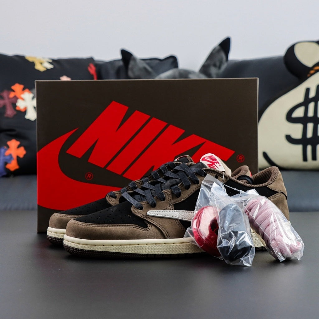 Travis Scott x Air Jordan 1 Low Mocha