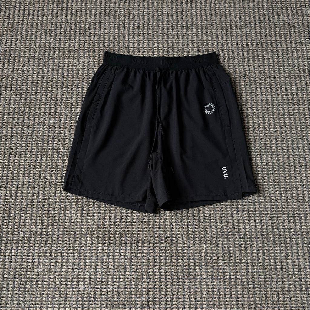 UVU RUNNING - Training Club Shorts