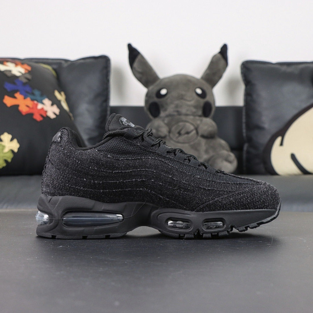 Levi's x Nike Air Max 95 - Black (BNIB 100%)
