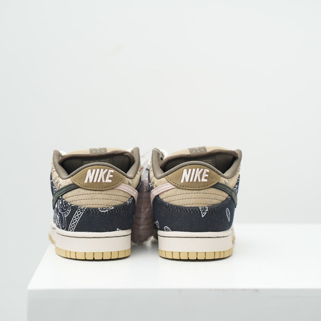 Travis Scott x Nike SB Dunk Low