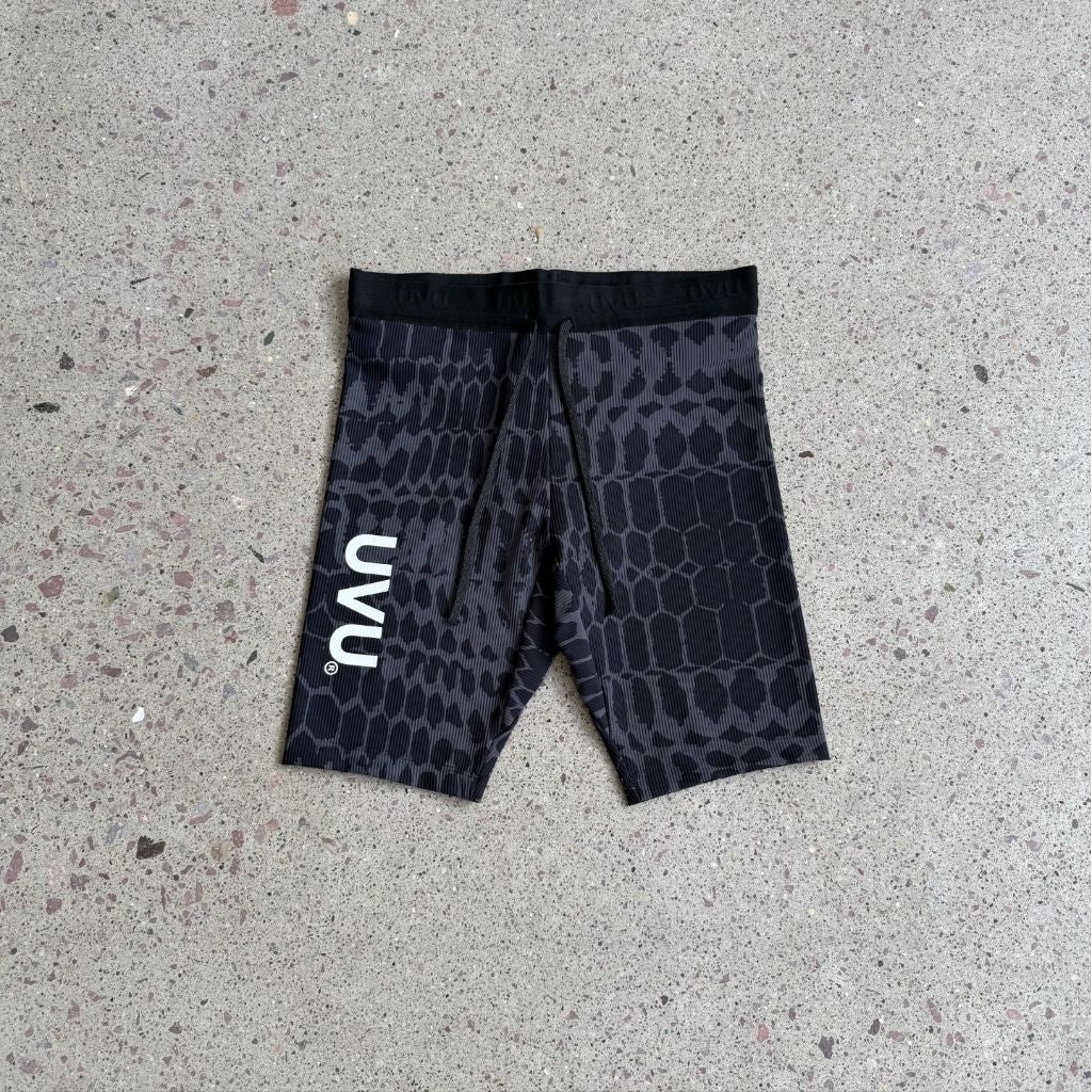 UVU RUNNING - Performance Half Tights V2 2.0 (Black/Red/Yellow/Valencia Run)
