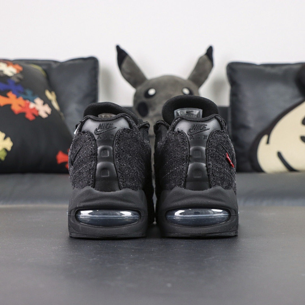 Levi's x Nike Air Max 95 - Black (BNIB 100%)