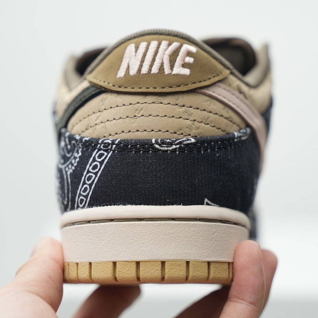 Travis Scott x Nike SB Dunk Low